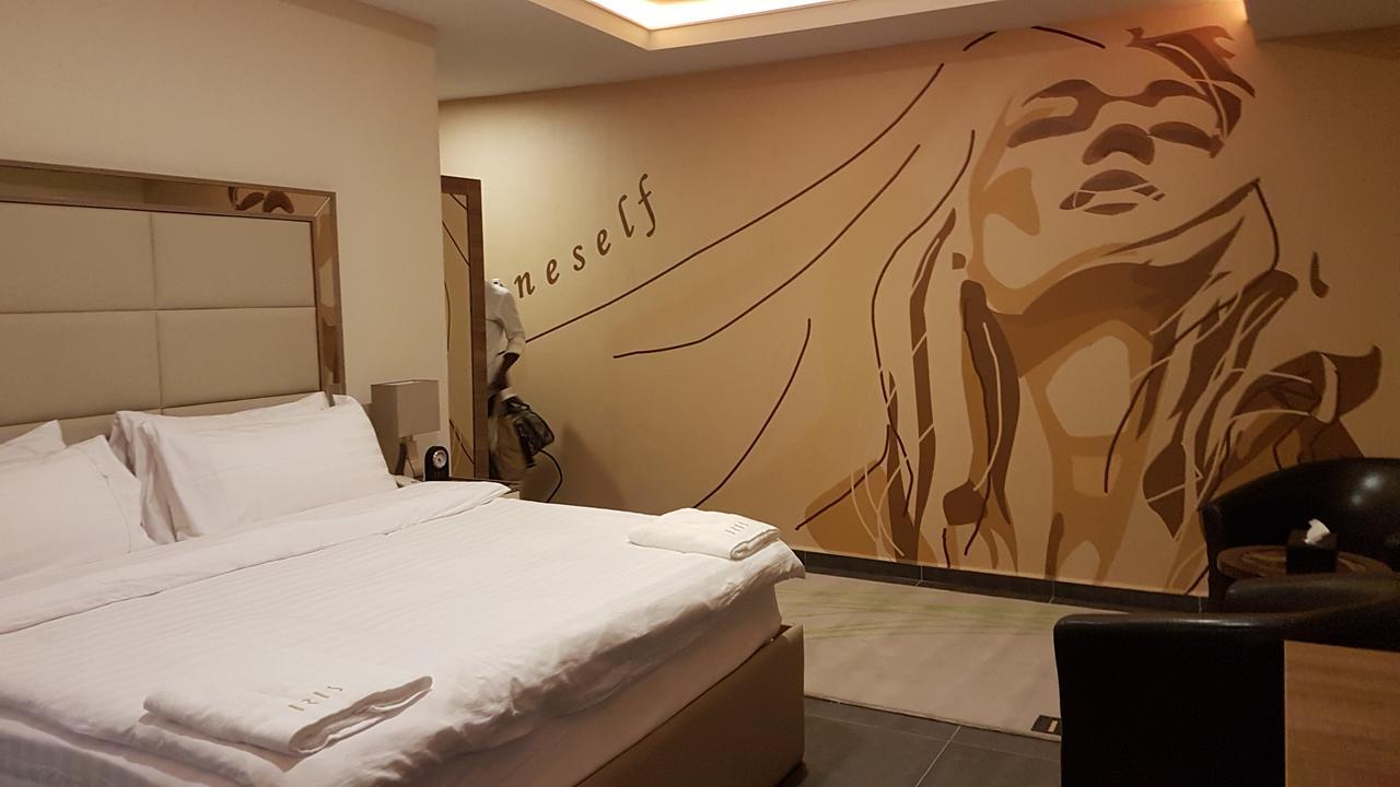 Iris Hotel Wuse 2 Abuja Exterior foto