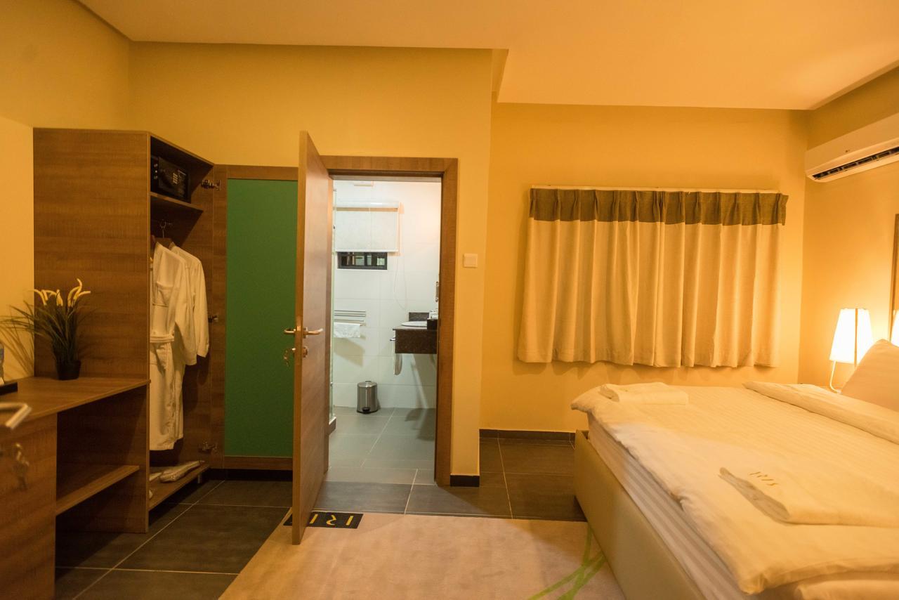 Iris Hotel Wuse 2 Abuja Exterior foto